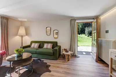 Appartement de vacances \"Chalet Sonne\" près des pistes avec terrasse partagée et Wi-Fi