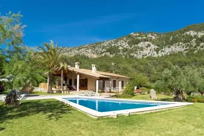 Image de Finca \"Villa Cadell Petit\", avec vue sur les montagnes, piscine & Wi-Fi