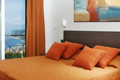 Image de Two-room apartment in Residence overlooking the Gulf of Genoa