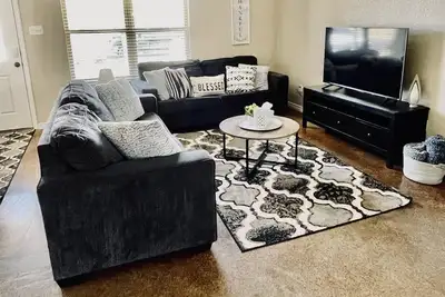 Image de Your Mid-Dessa Home right off the Loop 250