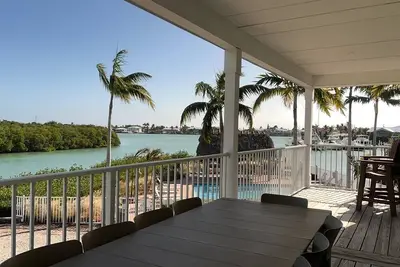 Image de Life's a Marathon at Vaca Cove 4 Bed 3 Baths, Saltwater Pool, Jacuzzi, Ocean View with Dock