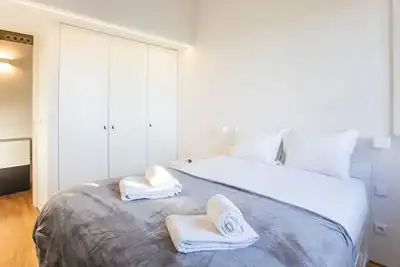 Image de Modern 2br Duplex by Art District by LovelyStay