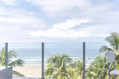 Image de Stunning Ocean & Mountain Views