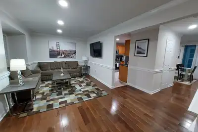 Image de $245/Amazing 3lv, 4br Th, 3. 5bth close to Quantico