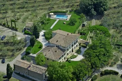 Image de Beautiful historic villa in the Chianti region for exclusive use