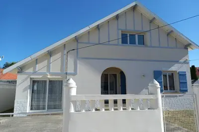 Image de Maison familiale à 2 pas de la plage - 7 pers, jardin, terrasse, Wifi, bien équipée