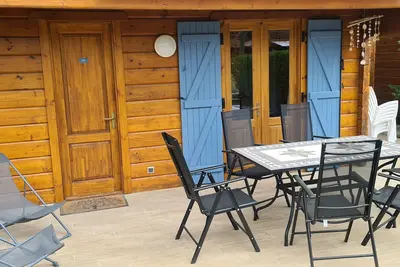 Image de Chalet familial au cœur de la forêt landaise avec wifi