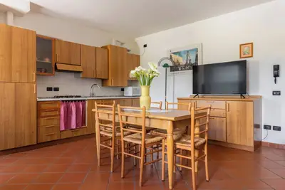 Image de Apartment for 4 in country setting!