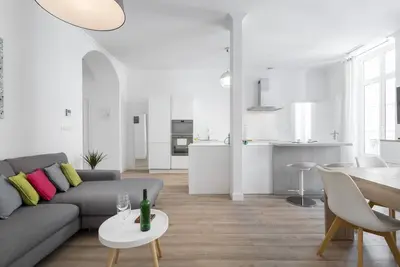 Image de Spacieux 3 pièces - Hyper Centre - Climatisation - Balcon