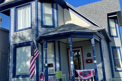 Image de Historic 1895 Queen Anne Victorian that is 130 years young