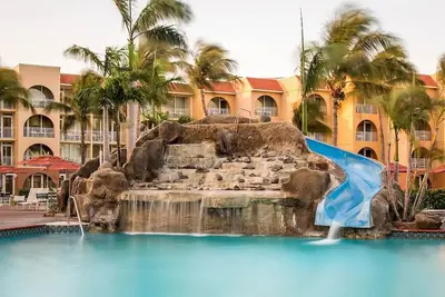 Image de 1 Br sleeps 4 on Beautiful Eagle Beach, LaCabana Resort and Casino