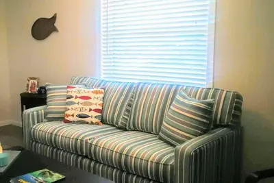 Lovely 1/1 condo with assigned dock on open canal