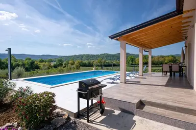 Image de Superbe maison à Krsan avec cuisine