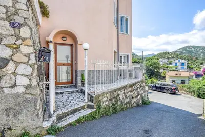 Image de Belle maison à Spotorno avec WiFi