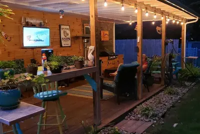 Image de Keys cottage -walk to the strip, Private lot, 2bdr 3rd guestroom detached. Spire