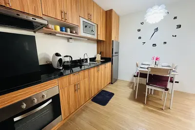 Image de The Elevated Abode - ComfyCosy 1-br at The Loop