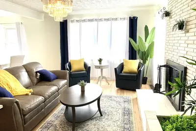 Image de Entire, elegant, home in walkable upscale Bexley neighborhood