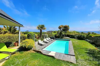 Image de Villa Kergaro, Vue mer, 10 personnes, piscine chauffée