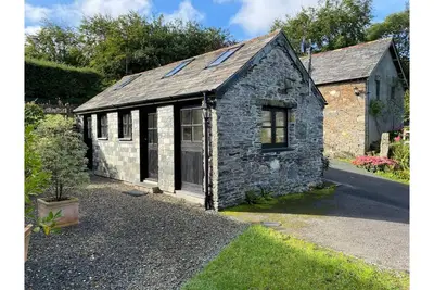Barn and Stables in tranquil gardens and farmland