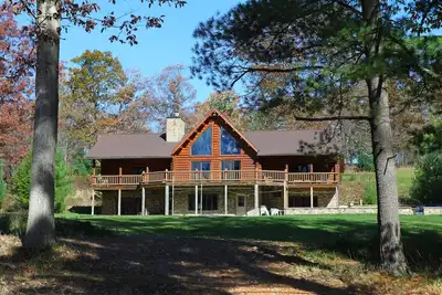 Image de Secluded lodge on top of a mountain / 235 acres / 9 hole golf course / Sleeps 60