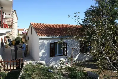 Appartement d'une chambre avec le balcon et la vue sur le mer Bol, Brac (A-2899-c)
