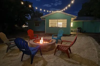 Image de Simply Adorable, Spacious and Cozy Beach Home