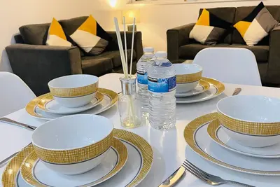 Image de Modern city centre two bedroom fully equipped apartment