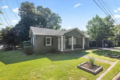 Image de Central in Augusta|Quiet|Firepit|Pet Friendly