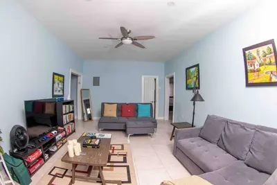 Image de family size home-2 min to beach