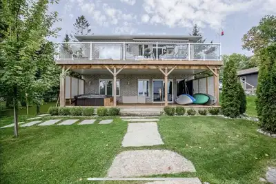 Image de Georgian Bay waterfront cottage in a quiet cove w/Hot Tub