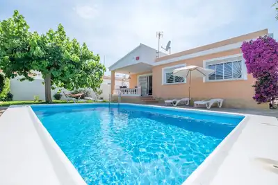 Image de Maison de vacances 'Marblau 3' avec piscine, jardin et climatisation