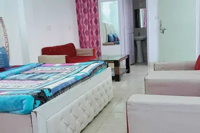 Image de Couple Friendly In Lajpat Nagar