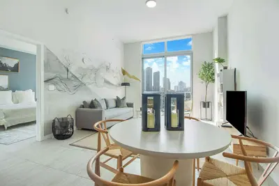 Image de One Bedroom Condo King Bed With City Views