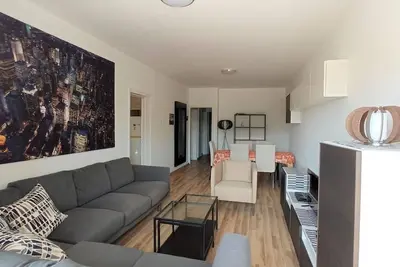 Image de Umm Haram whole apartment · 5 min walk to the Beach! Netflix & fast Internet