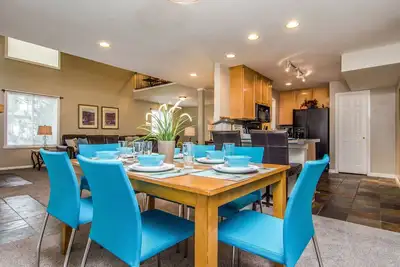 Image de 2 Homes * 2 Hot Tubs *Near Skiing *XBox * Foosball * Ping Pong * Fireplace