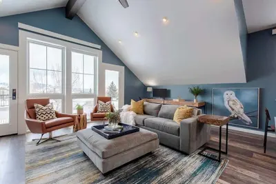 Image de Mountain Modern - In-town with rooftop terrace!