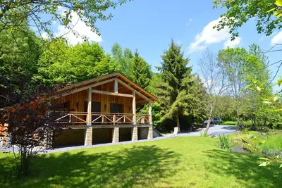 Image de Chalet א Arville avec Piscine