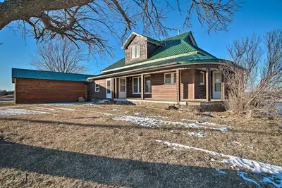 Image de Rural Powersville Retreat w/ Lake Access & Porch!