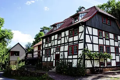 Image de Séjour au moulin à eau avec jardin