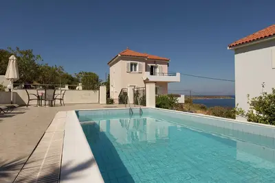 Image de Villa à Samos près de la plage Aghia Paraskevi