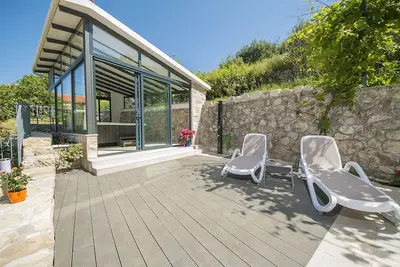 Maison en Pierre à Podgora avec Vue Mer