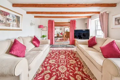 Image de Period luxury 55m fm beach. real fire/free parking/beach/dog friendly/seaviews
