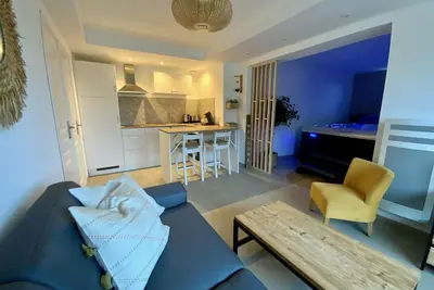 Image de Gîte avec jacuzzi privatif