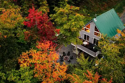 Image de Lakeview☀️Near Stowe🥾4 Bedroom👨‍👩‍👧‍👦Hot Tub🥂Mountain View🏔Canoe🛶Game Room🎱Swimming🏊‍♀️