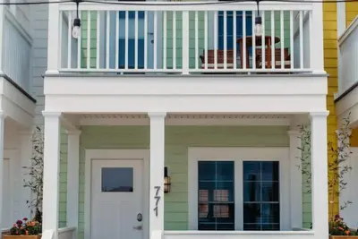 Image de 771 Th · Paradise Palms - 2 Bed/2. 5 Bath Townhome w/ Amazing Views!