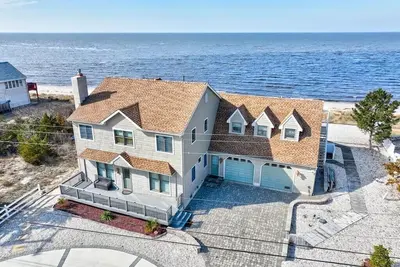 Image de Beach Front Spectacular Sunset Views Secluded Block