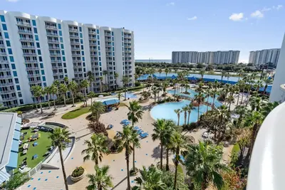 Image de 2705  Gulf Views ~ Heated Pool ~Poo Bar, Hot Tub ~ Book Apr 24th ~ Hot Special