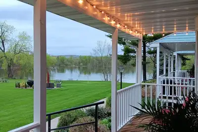 Image de Fisher's Flop - A Lofted Condo on the Wisconsin River