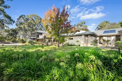 Image de Sprawling 6-bedroom home on 2 acres- indoor pool - The Retreat @ Stirling