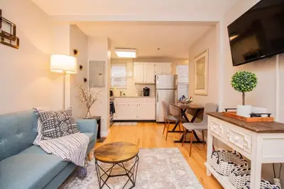 Multi-Level Townhouse, Harvard, Mit, Red line